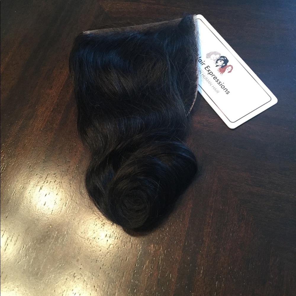 Loose wave Brazilian closures