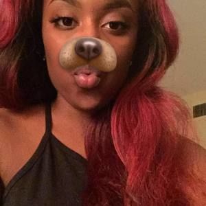 Meet your Posher, Danae