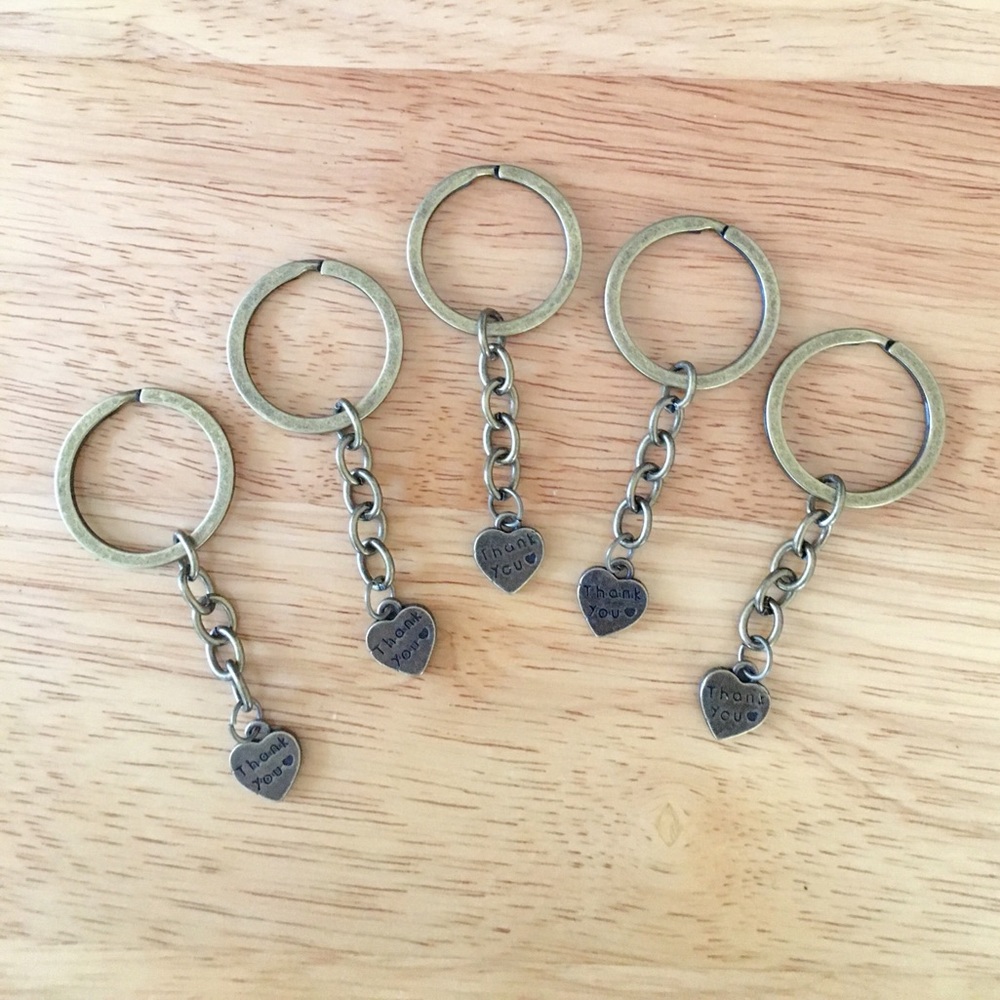 🔑 5 NWOT KEY RINGS! 🔑