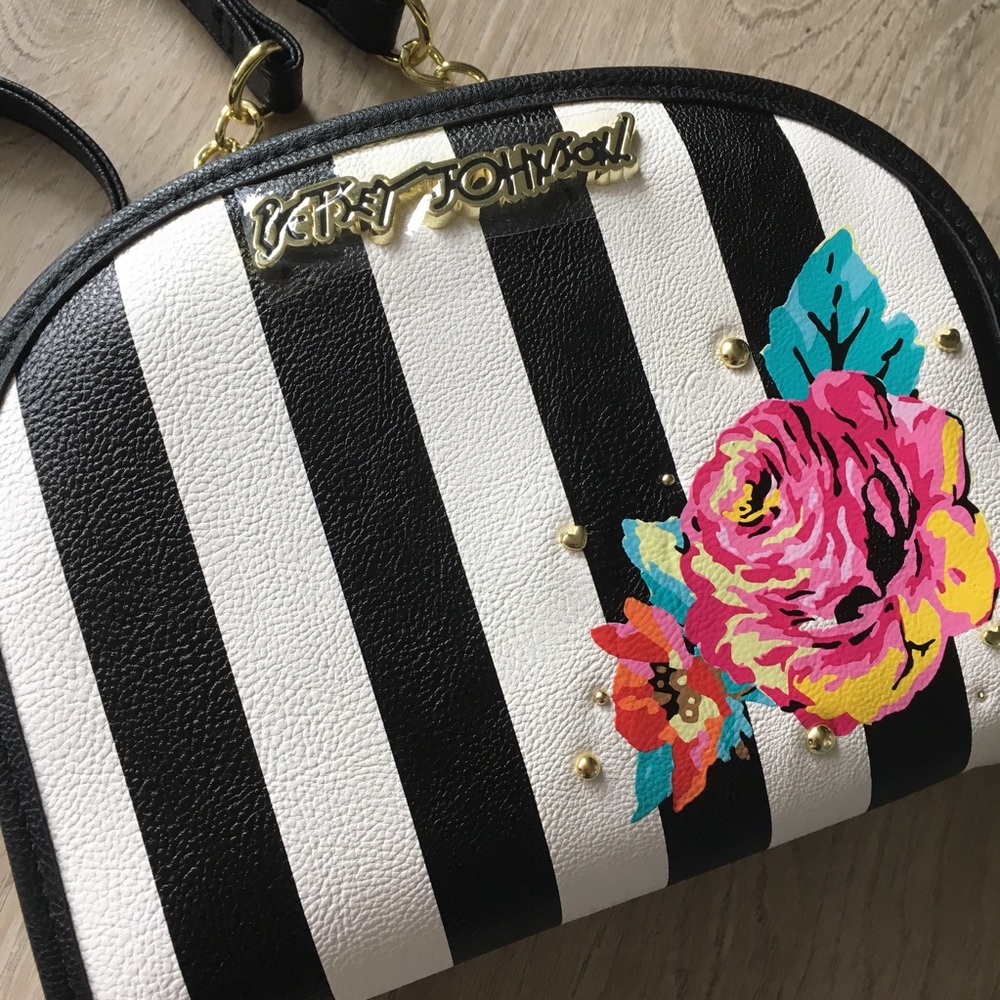 🚫SOLD🚫 Betsey Johnson Striped Rose Purse - Picture 2 of 6