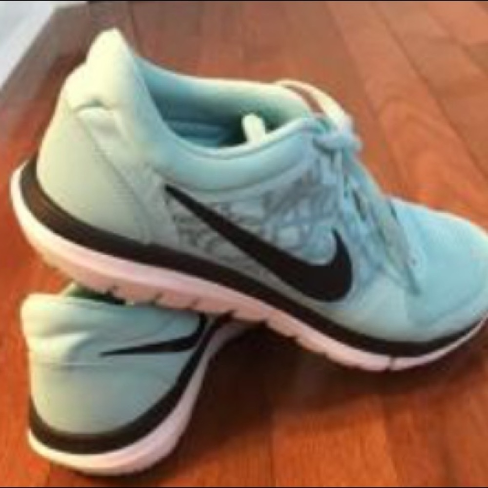 Women's Nike  shoes