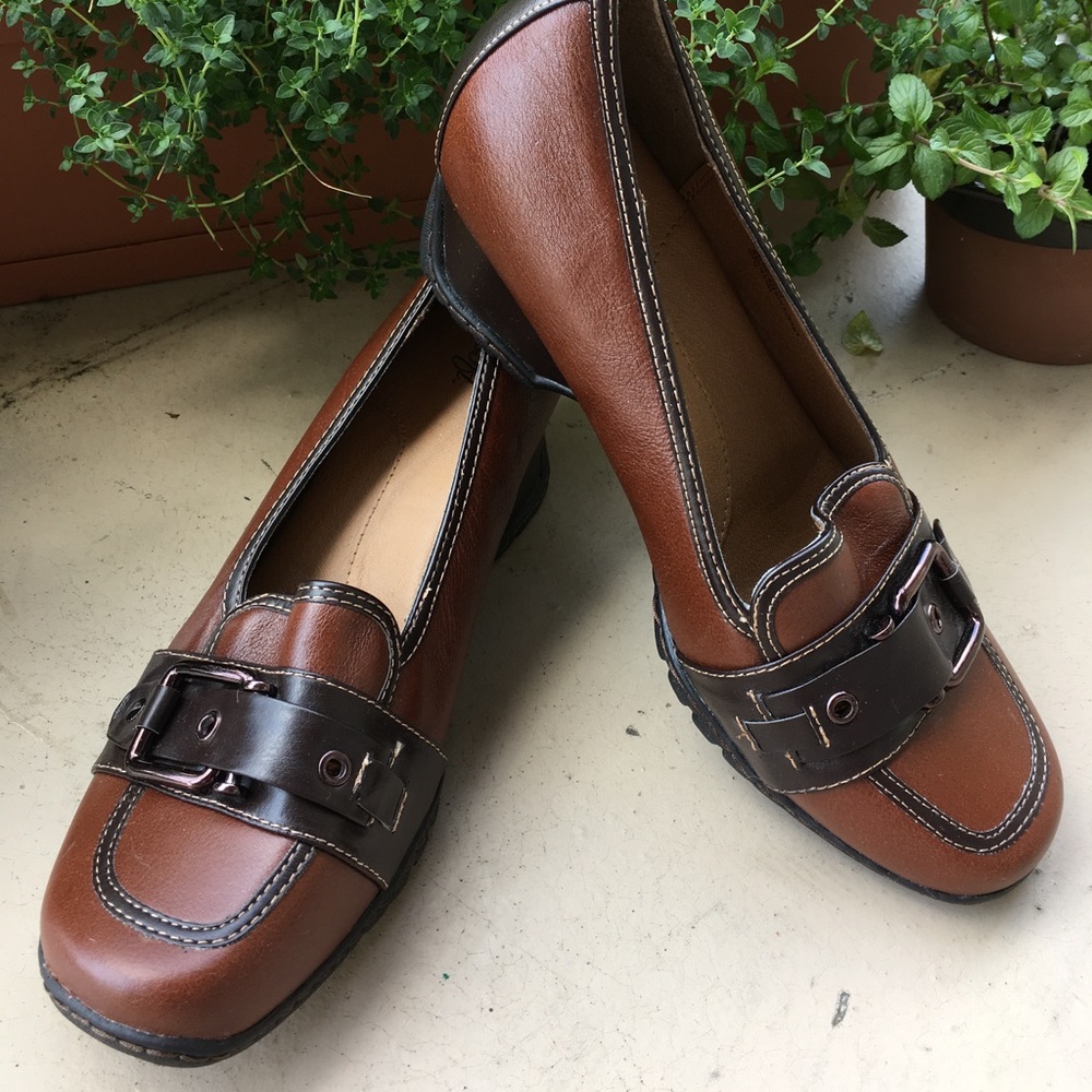 Brand New Eurosoft Leather Arch-Support Heel