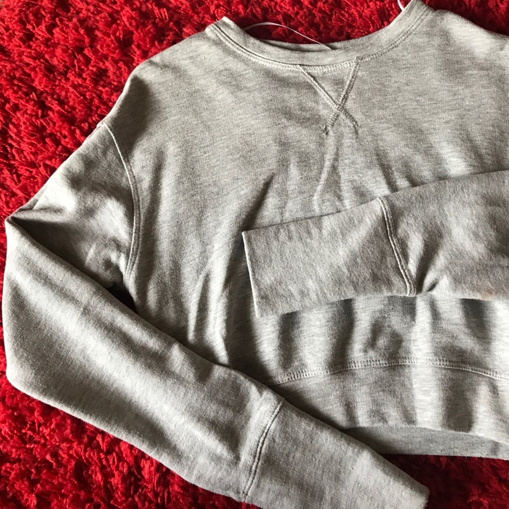 Cropped Zara crew neck sweatshirt. Grey. XS.