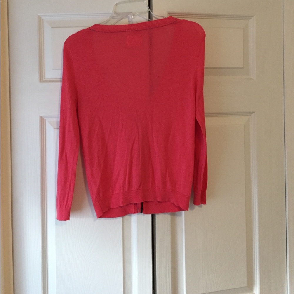 Pink sweater with bow clasps - Picture 2 of 3