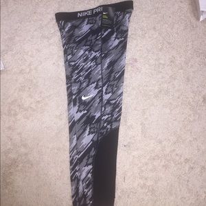 Nike Pro cool running capris 🏃🏻‍♀️