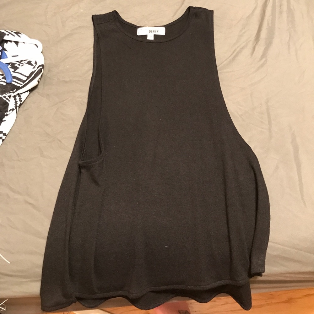 Black open side tank!