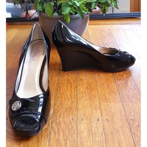 Lilly Pulitzer resort chic wedge