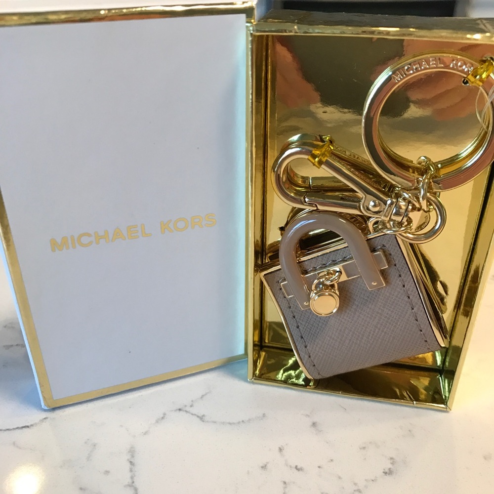 Michael Kors nwt Hamilton key chain!