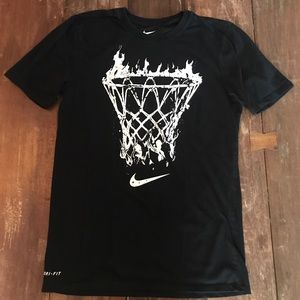 Nike tee!!