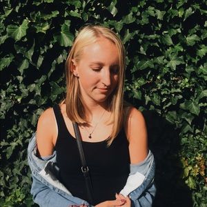 Meet your Posher, Antonia