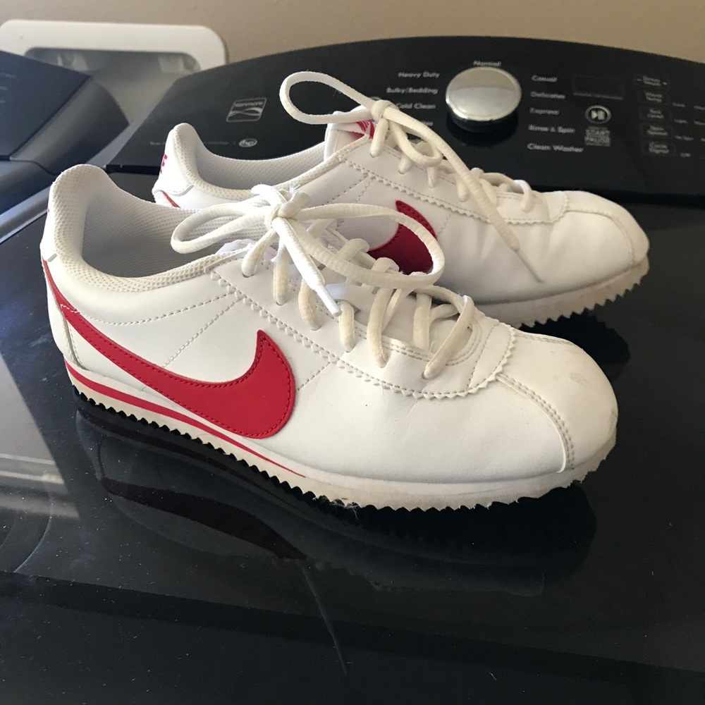NIKE Cortez