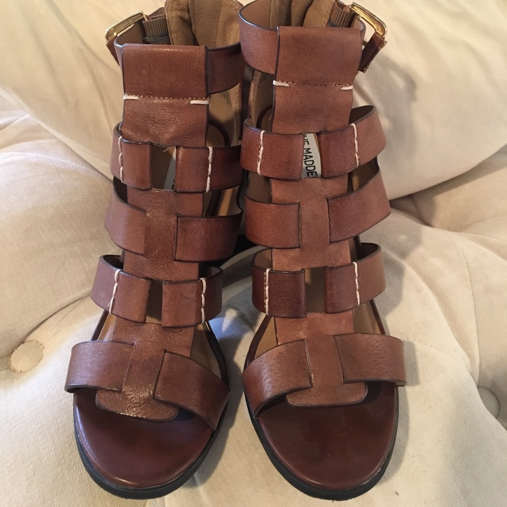 Steve Madden tan heels