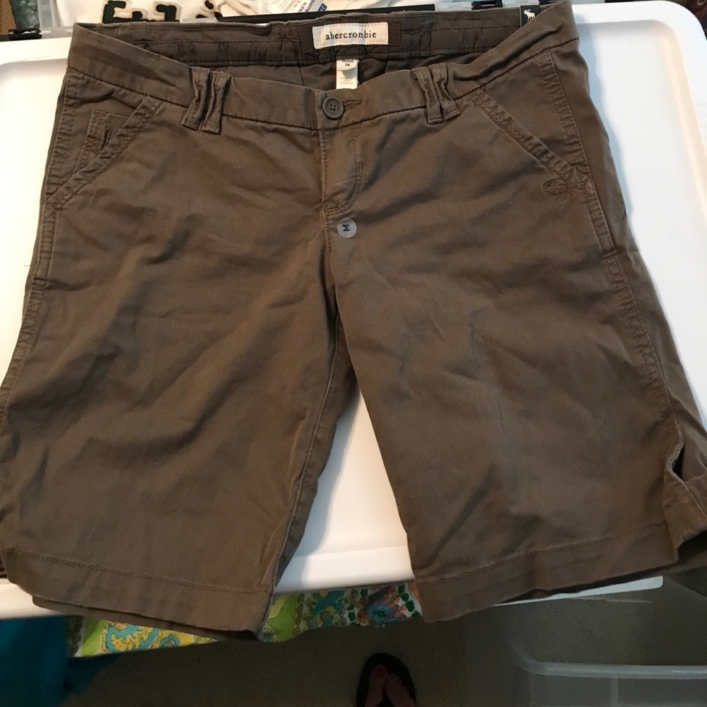 Abercrombie kids Brown stretch short