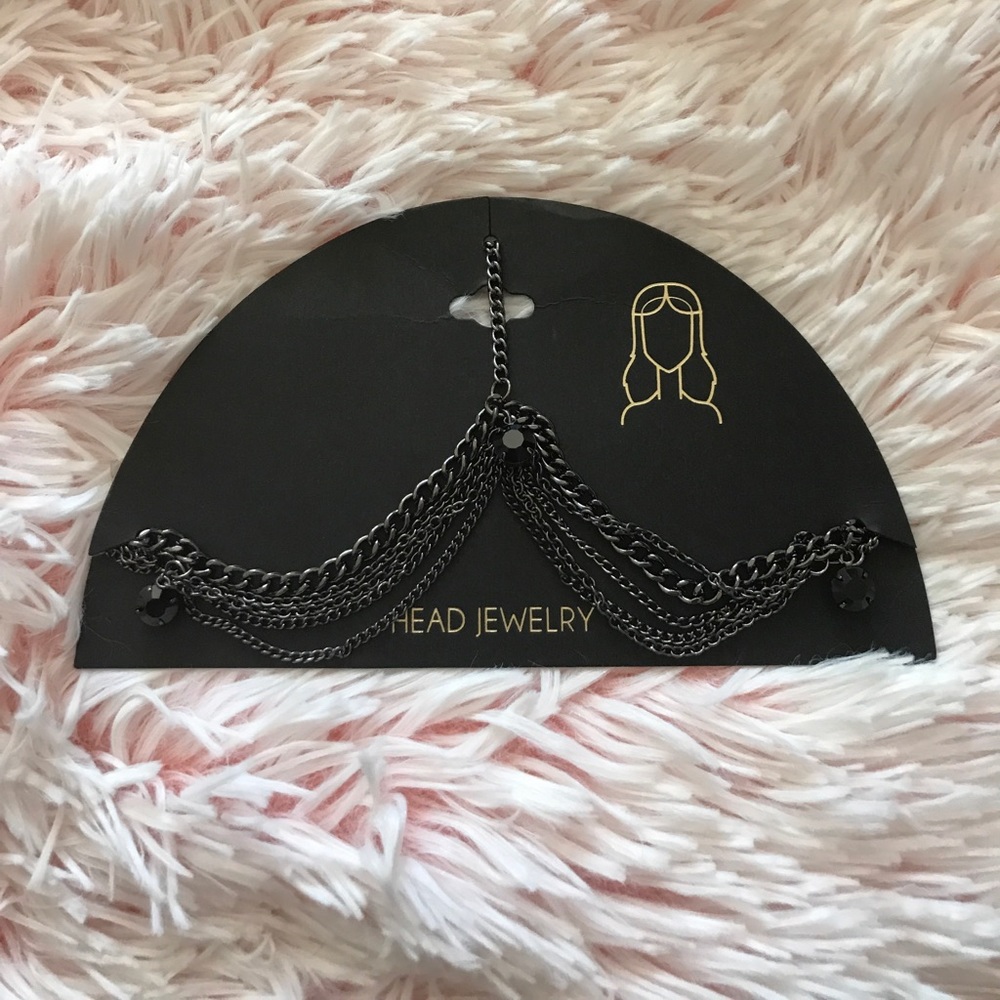 Head chain with black rhinestones