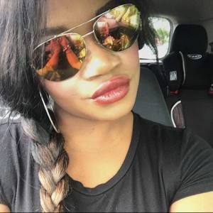 Meet your Posher, Denitra