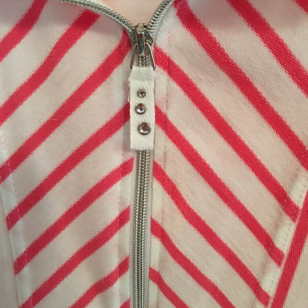 Zippered top