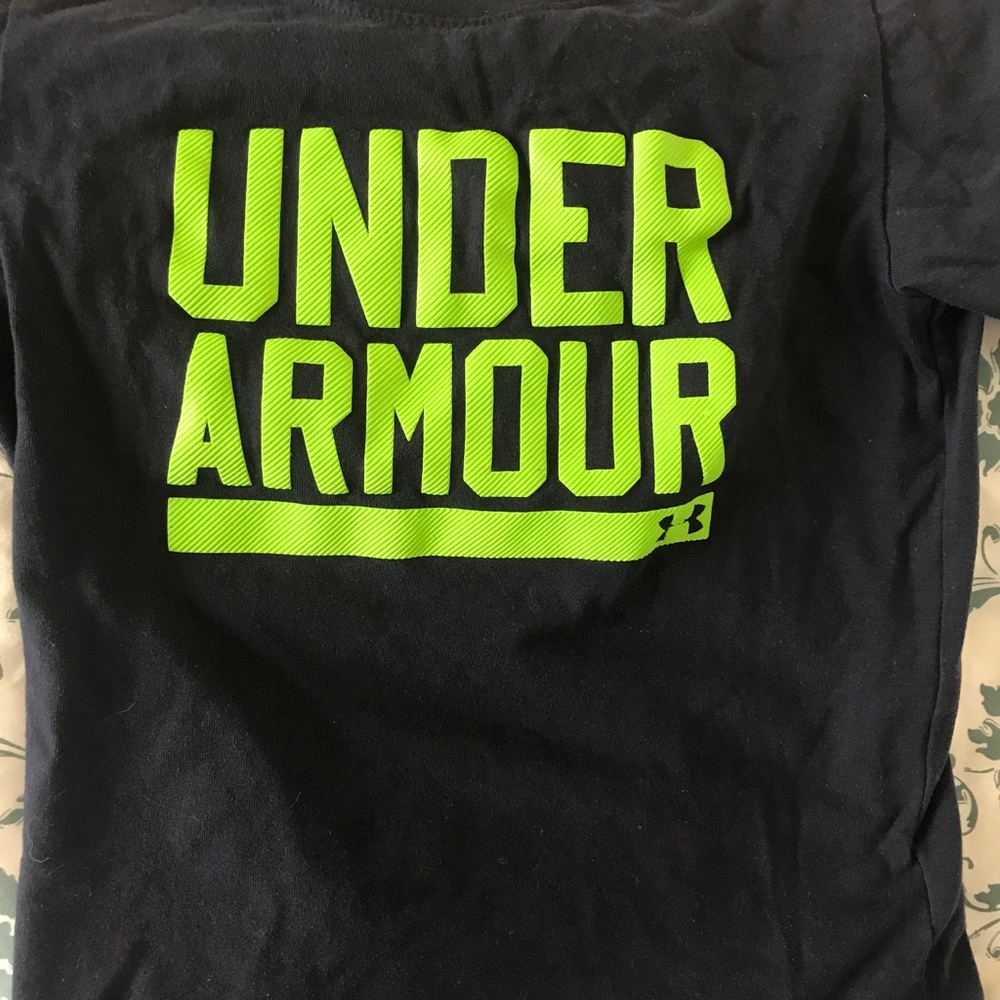 Kids under armour shirt