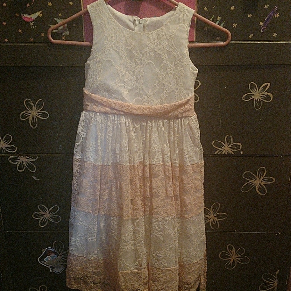 Girls dress