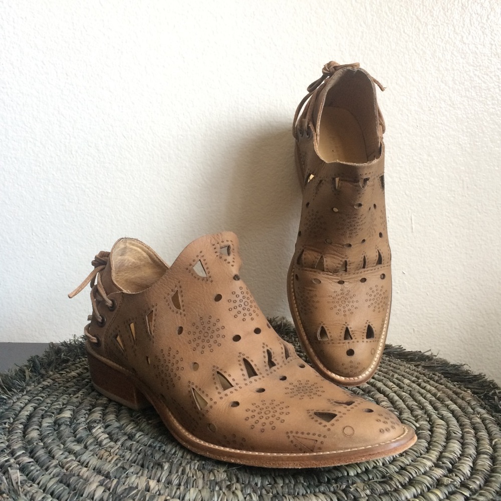 FP Musse & Cloud Leather Cut Out Booties