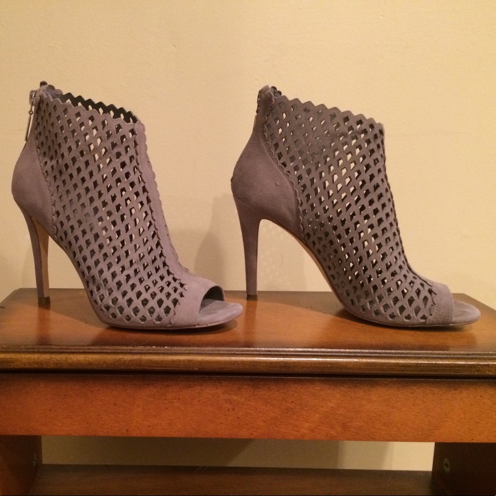 Size 8 Grey Real Swede Ivanka Trump High Heels.