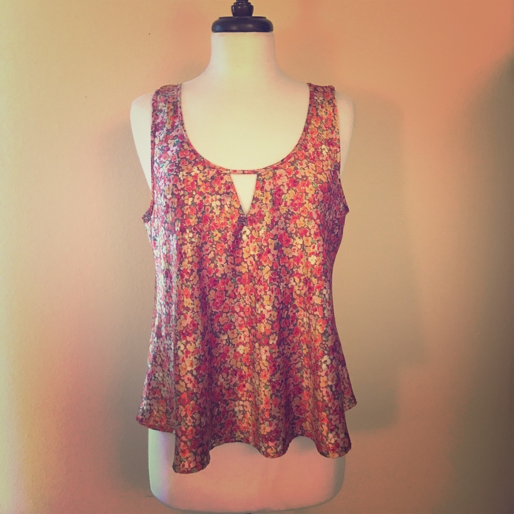 Victoria's Secret Floral Shell Top Tank Large