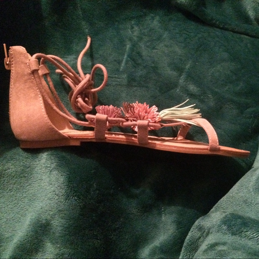 Sandals - Picture 3 of 8