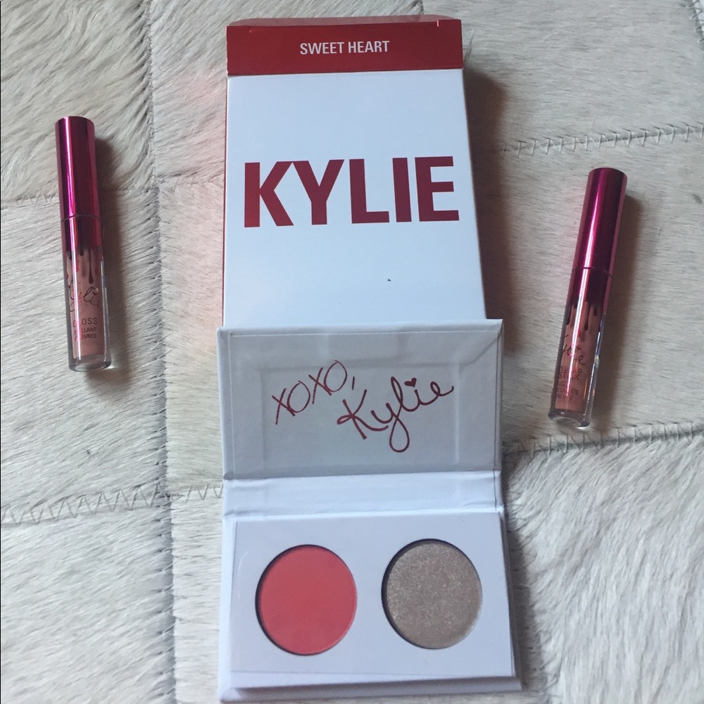Kylie cosmetics Valentine's Day mini set