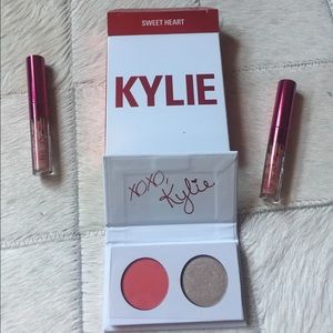 Kylie cosmetics Valentine's Day mini set