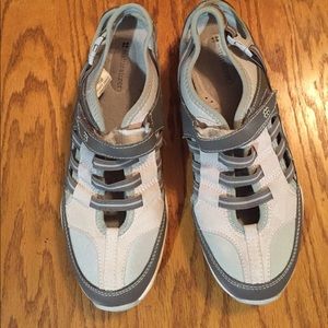 Naturalizer sport shoes