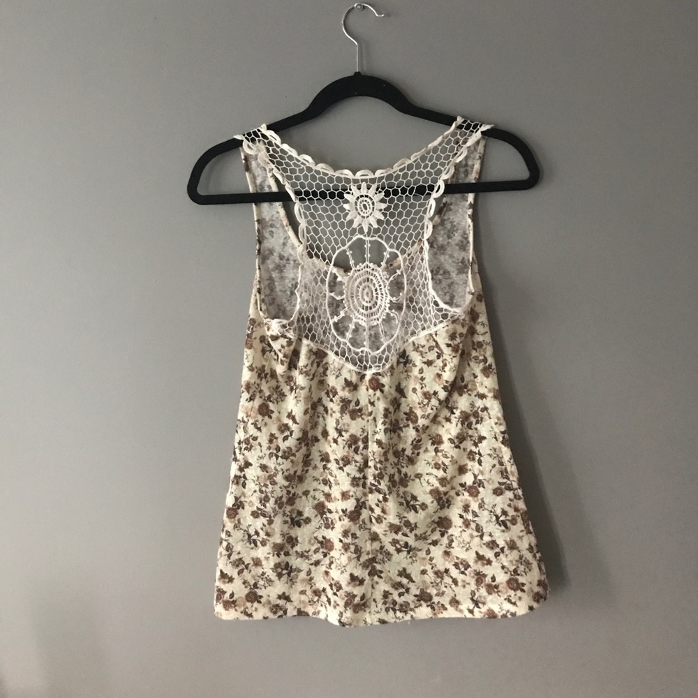 CHARLOTTE RUSSE tank top - Picture 2 of 4