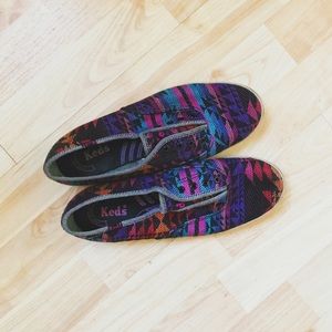 LIMITED EDITION Aztec Pattern Keds