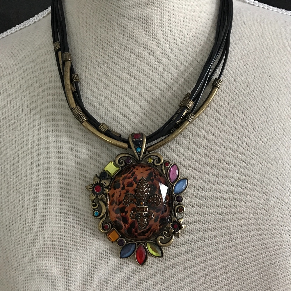 Fluer de lis Slide necklace