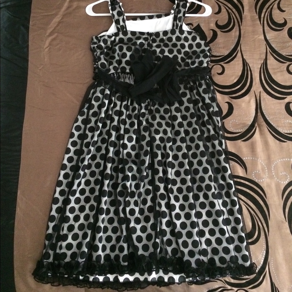 Formal Dress - Picture 3 of 4