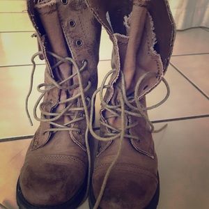 Roxy combat boot