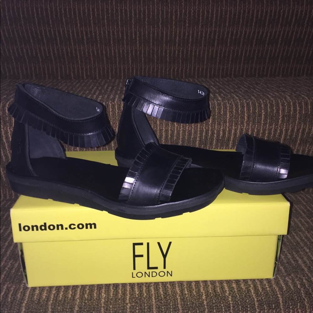 Brand New w/ Tags Fly London Black Leather Sandal