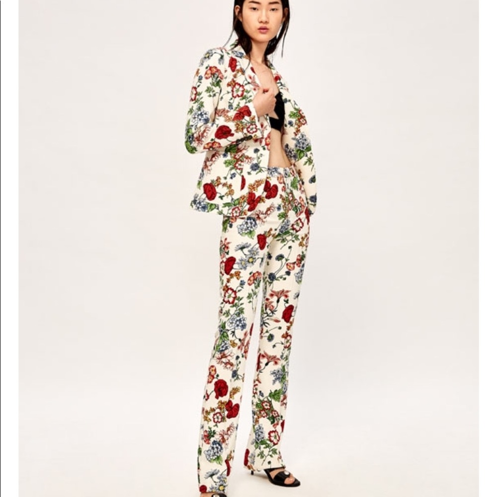 ISO ZARA FLORAL BLAZER