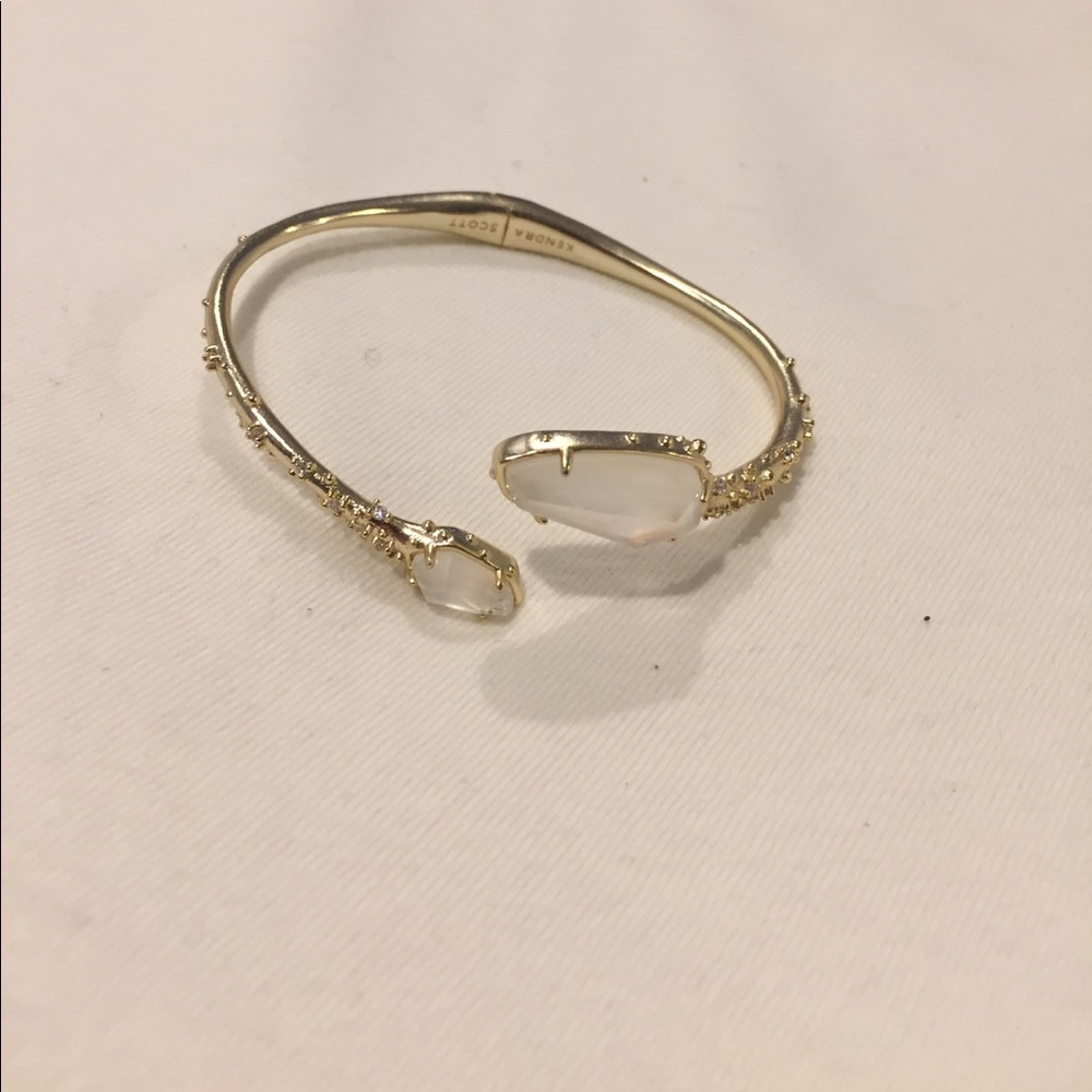 Zander Hinge Cuff Bracelet in Gold