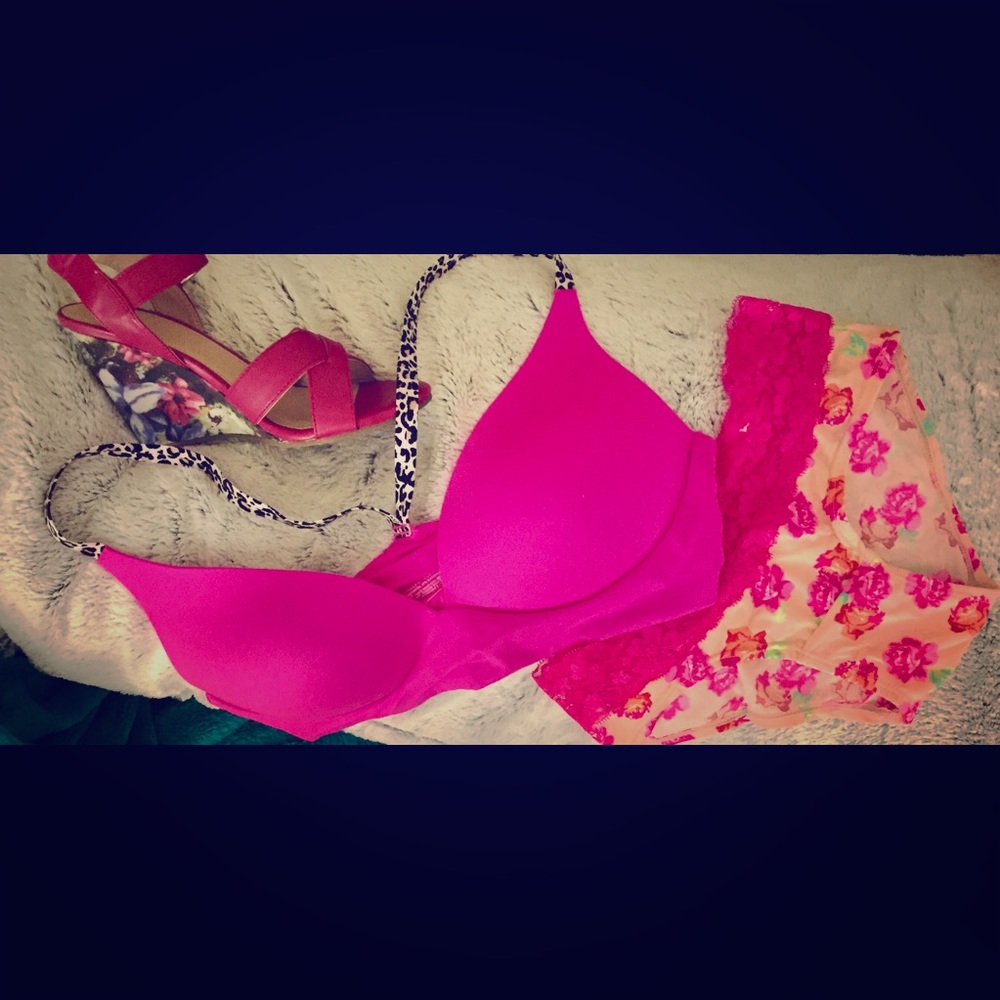 Victoria's Secret Lightly Lined Plunge