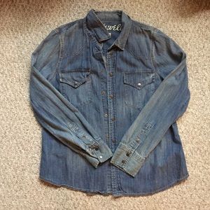 NWOT Madewell Chambray Button Up
