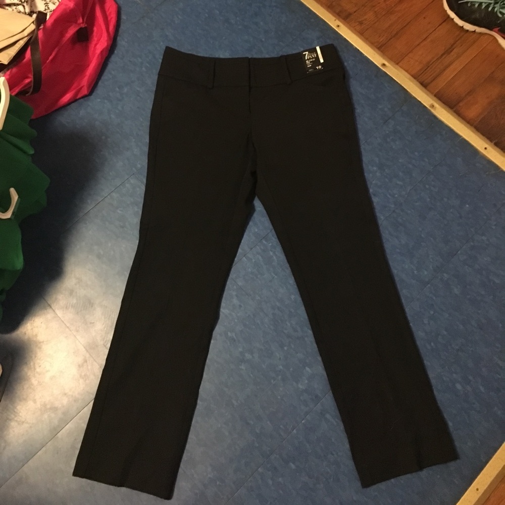 NY&CO Petite Slim black pants