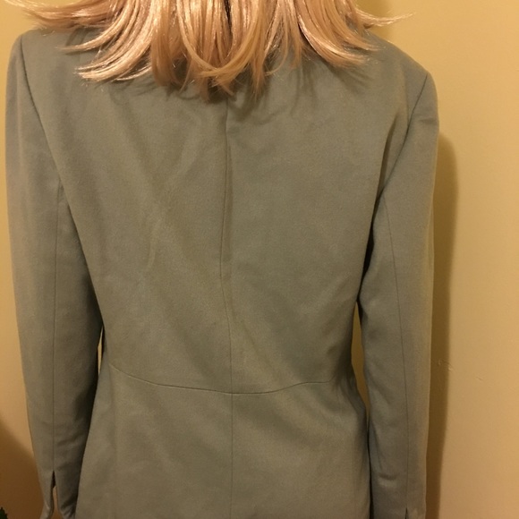 Neiman Marcus 💯 % Cashmere Blazer. - Picture 3 of 7