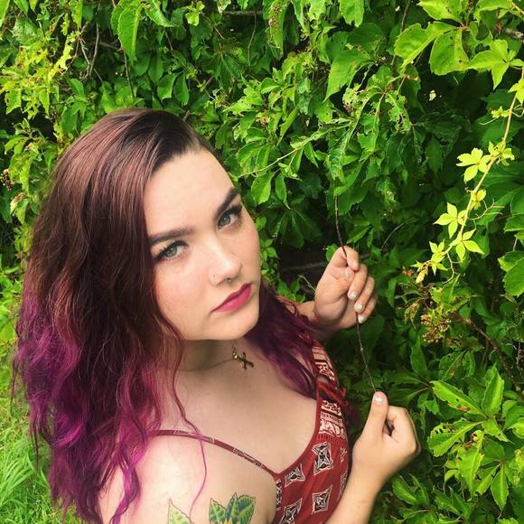 Meet your Posher, Raelin - Picture 1 of 1