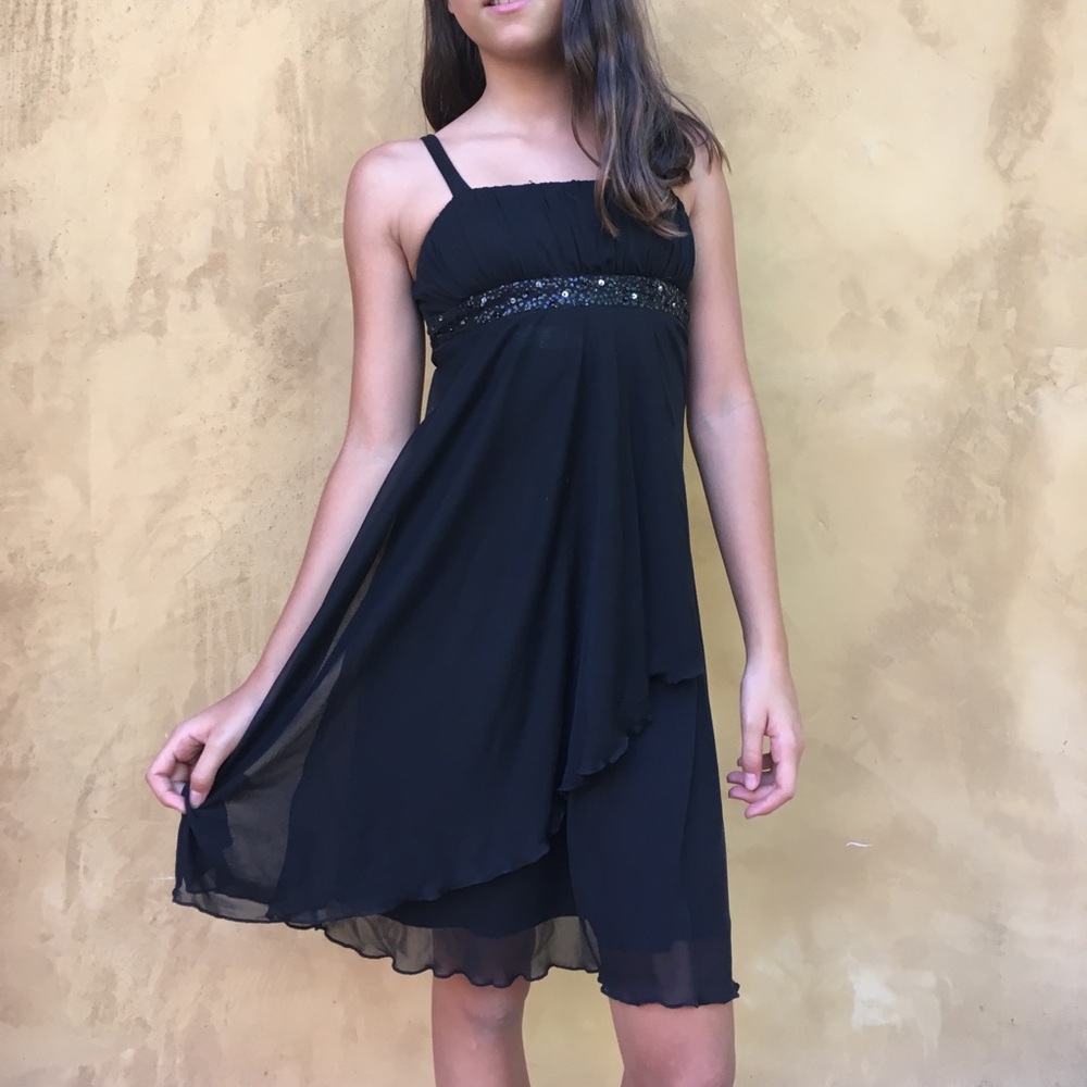 Black super cute flowing dress