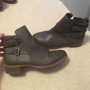 GRAY BOOTIES