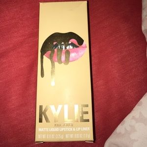 Kylie Lip Kit JUNE BUG