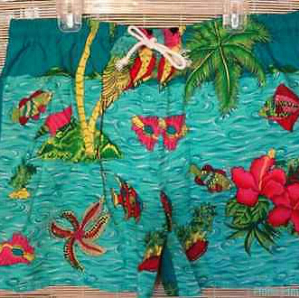 MADE IN HAWAII mens HAWAIIAN Swim Trunks. Large