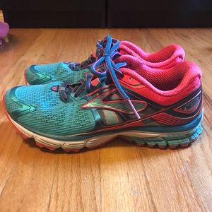 Barely worn BROOKS