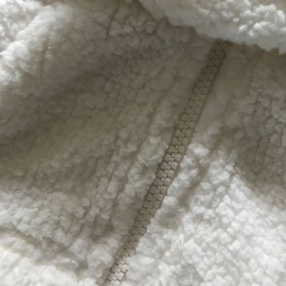 Fleece jacket and booties - Picture 5 of 6