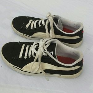 Puma Canvas Sneakers