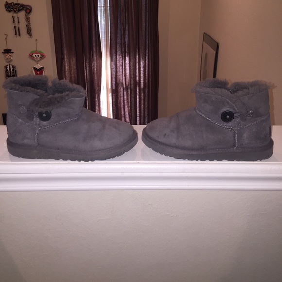 Uggs - Picture 2 of 3